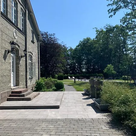 Herrenhaus Gut Neuruppersdorf فندق *