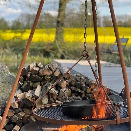 Herrenhaus Gut Neuruppersdorf فندق