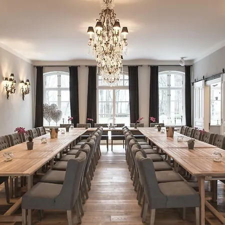 Herrenhaus Gut Neuruppersdorf * تيميندورفير ستراند