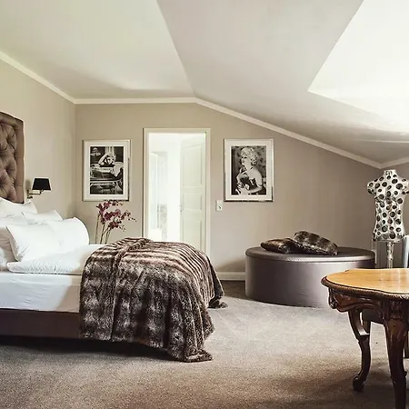 Herrenhaus Gut Neuruppersdorf *