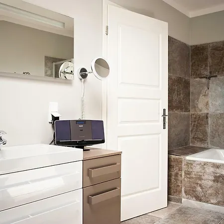 Hotel Herrenhaus Gut Neuruppersdorf *