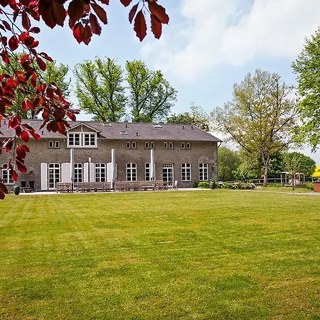 Herrenhaus Gut Neuruppersdorf Hotel *