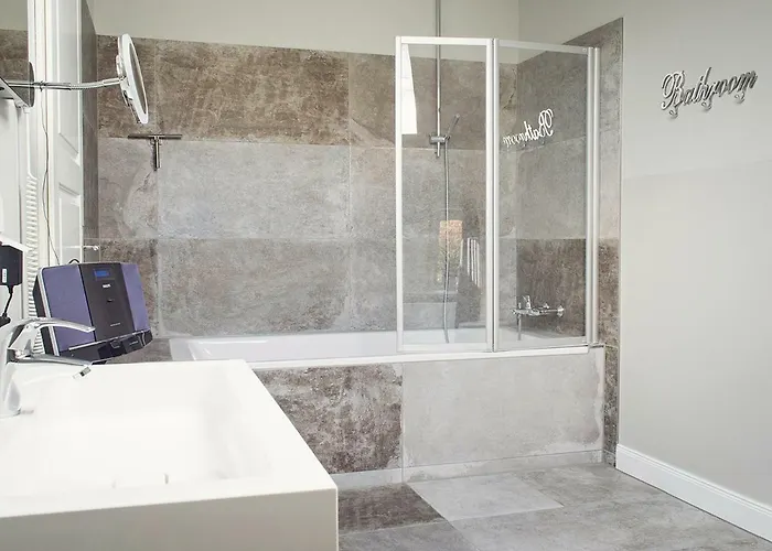 Herrenhaus Gut Neuruppersdorf Hotel